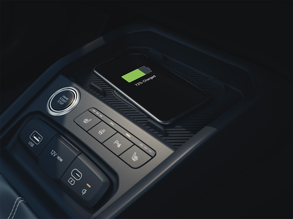 &Icirc;ncărcare wireless pentru smartphone și porturi de &icirc;ncărcare rapidă USB-C.